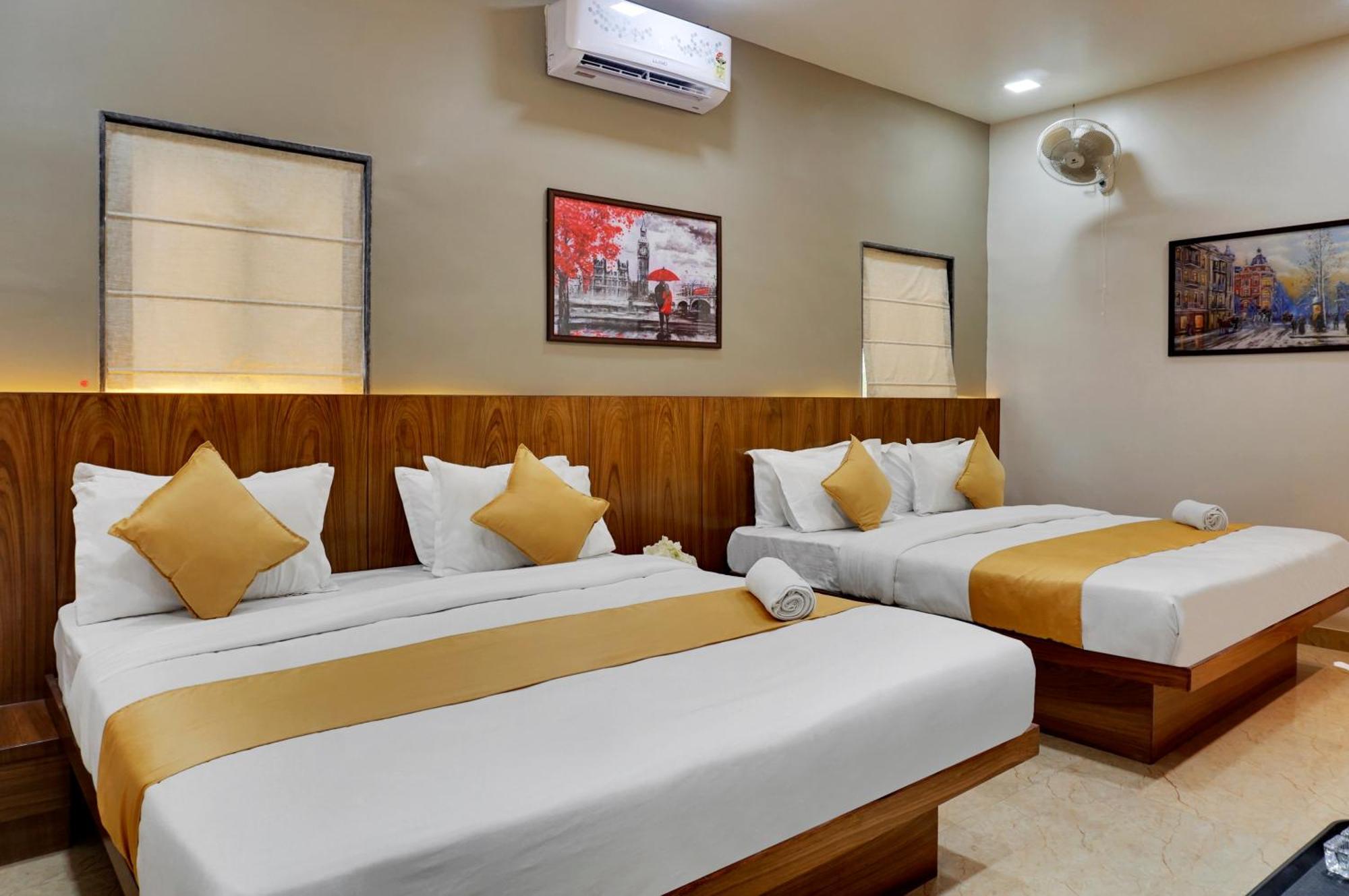 Hotel Sayba Executive Пуна Экстерьер фото
