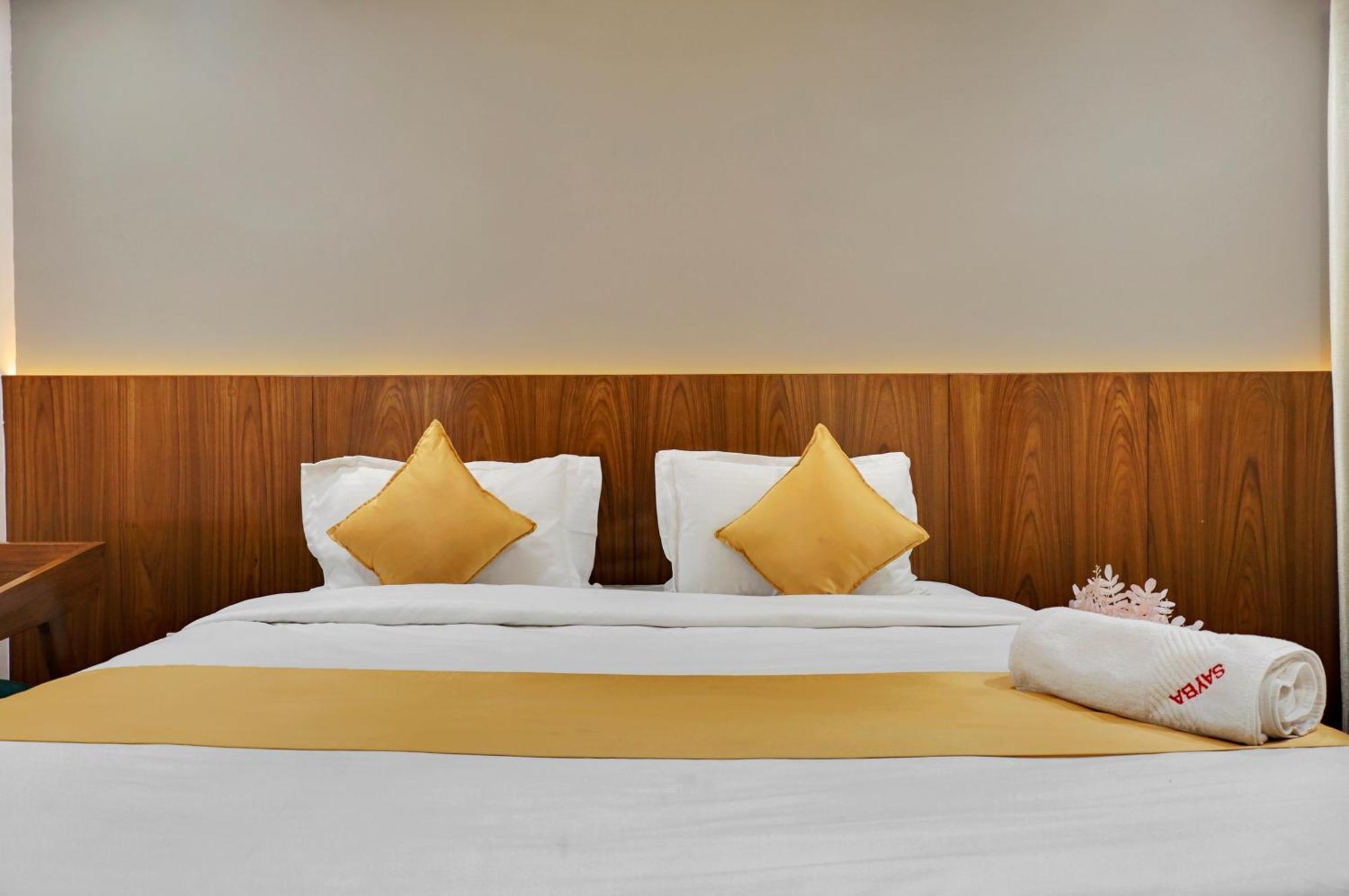 Hotel Sayba Executive Пуна Экстерьер фото