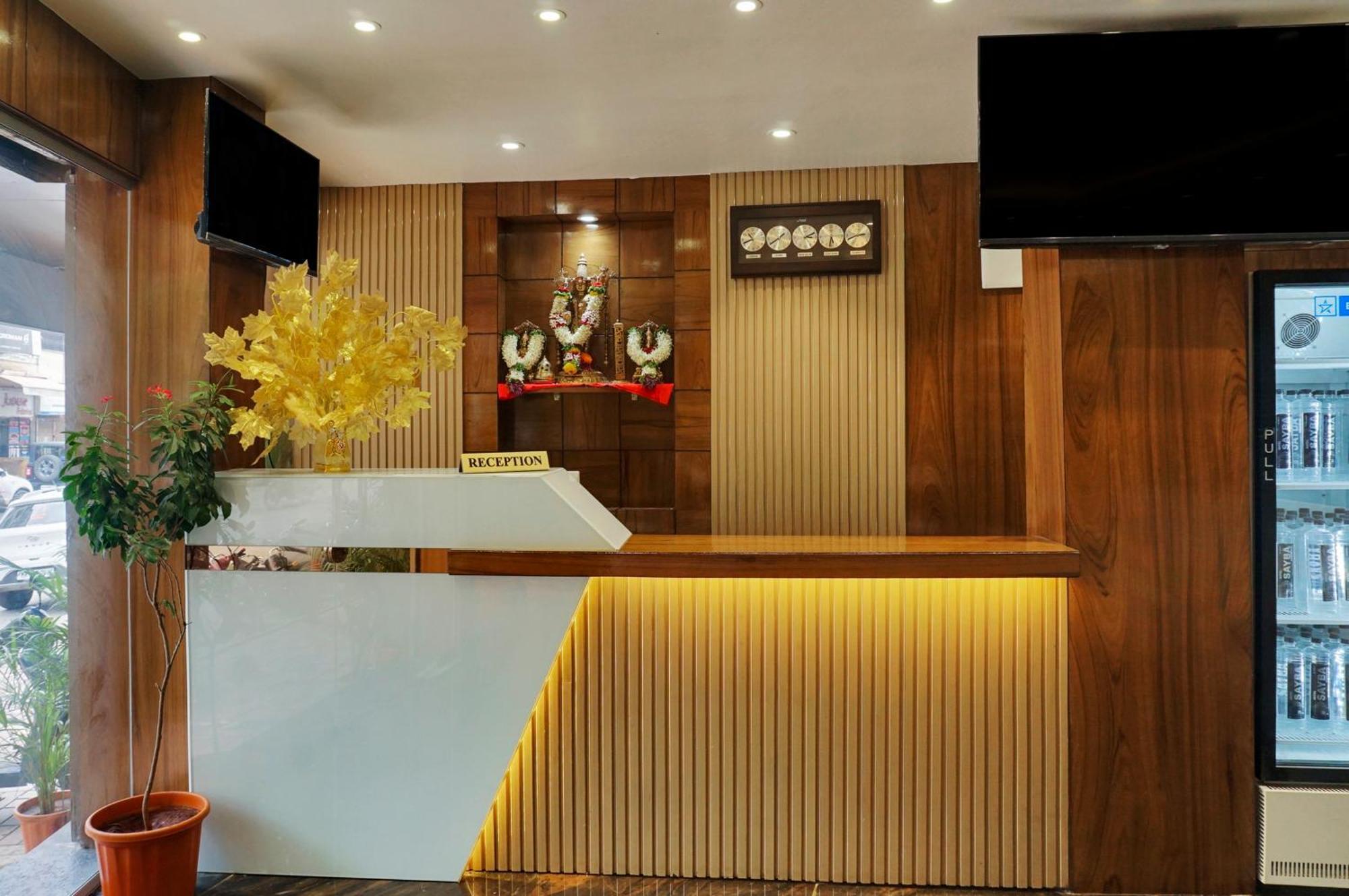 Hotel Sayba Executive Пуна Экстерьер фото